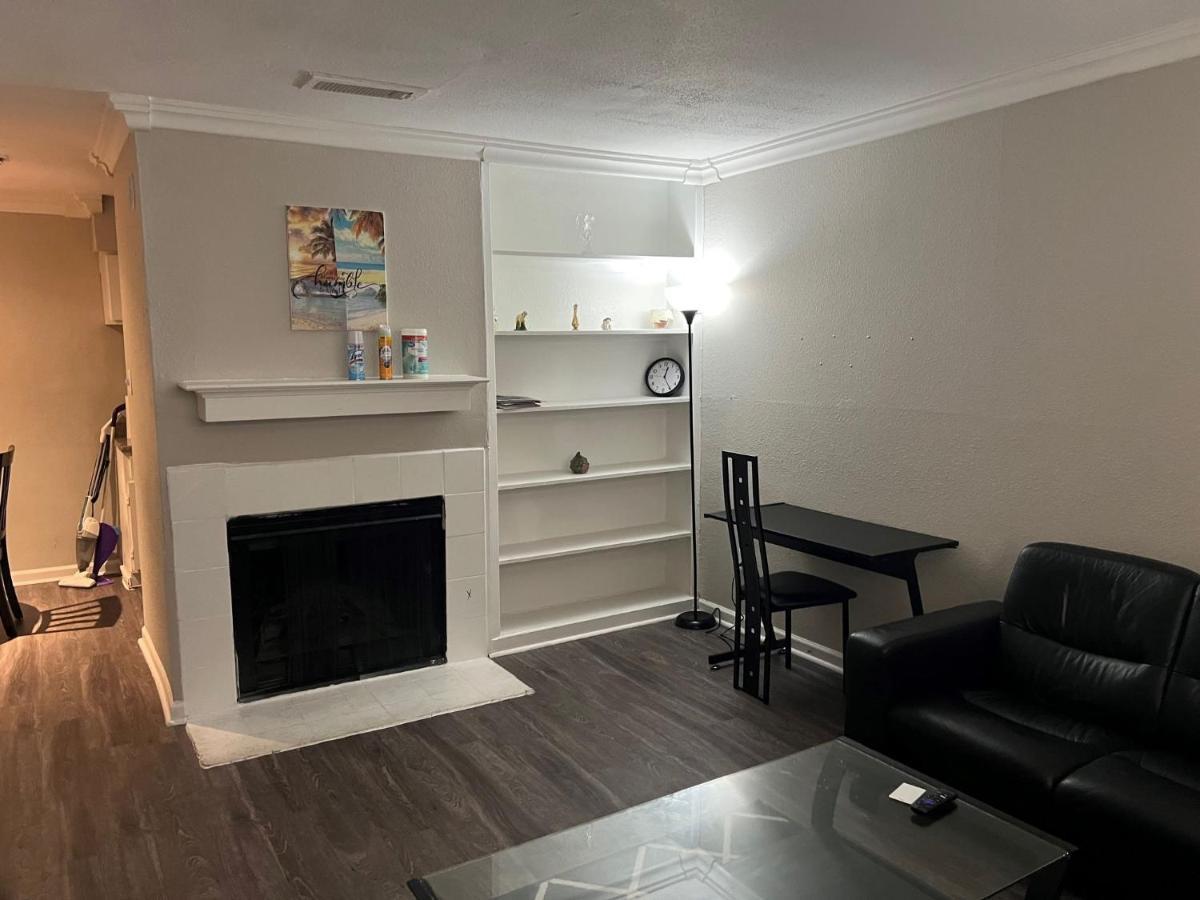 Beautiful 1-Bedroom Townhome With Nice Amenities 休斯敦 外观 照片